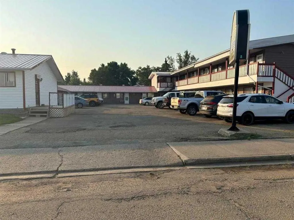 5507 50th Street Viking AB T0B 4N0