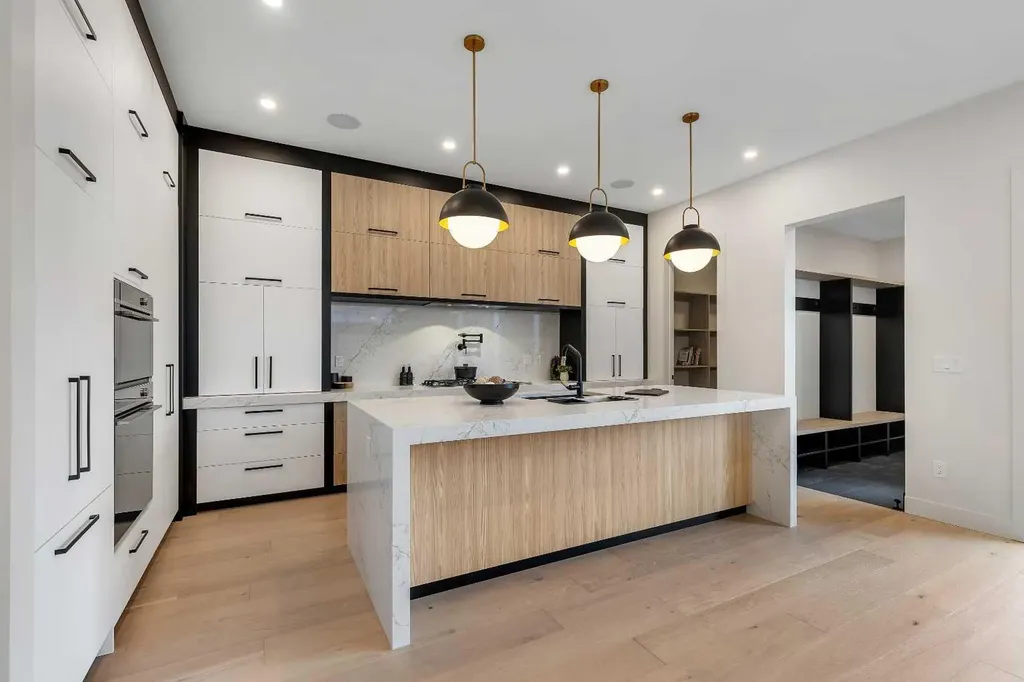 342 Normandy Drive SW Calgary AB T3E 8G8