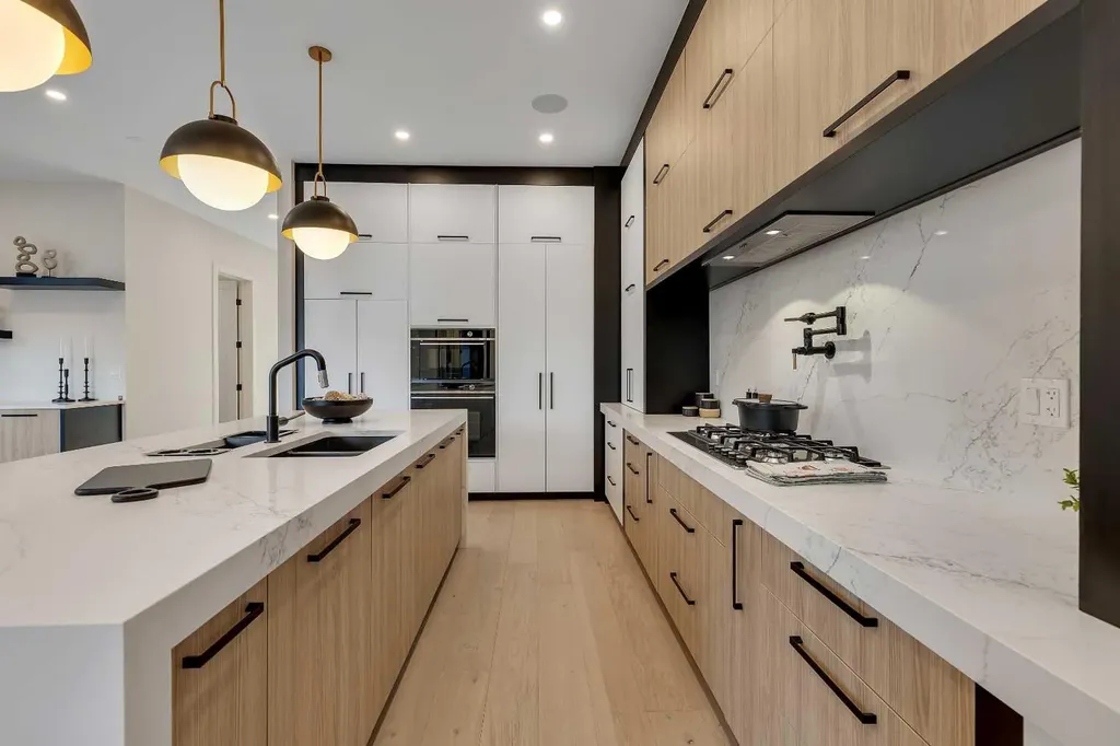 342 Normandy Drive SW Calgary AB T3E 8G8