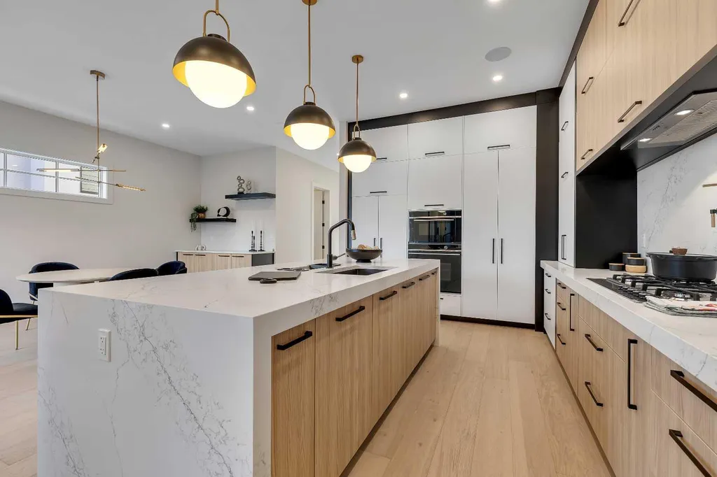 342 Normandy Drive SW Calgary AB T3E 8G8