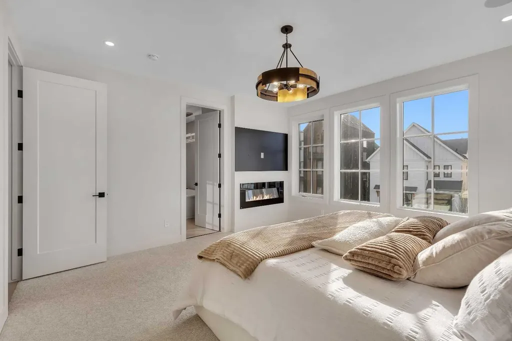 342 Normandy Drive SW Calgary AB T3E 8G8