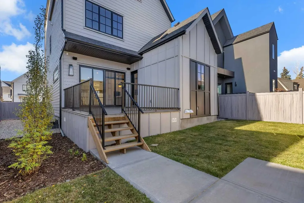 342 Normandy Drive SW Calgary AB T3E 8G8