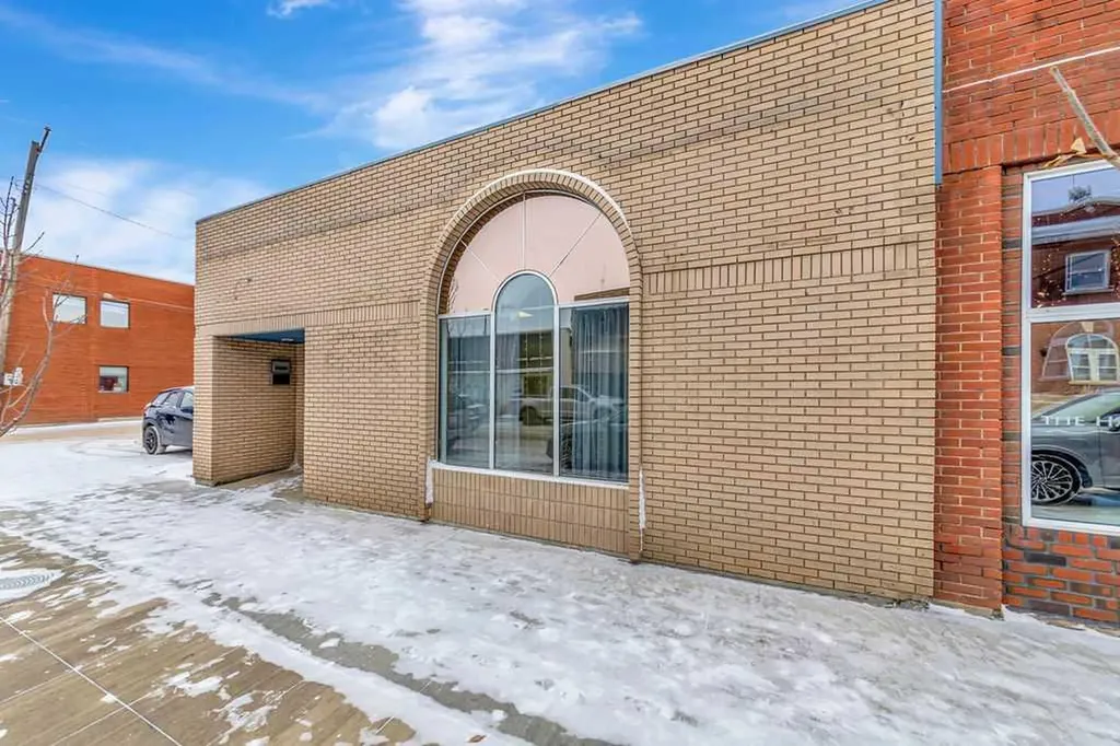4921/4925 50 Street Lloydminster SK S9V 0N1