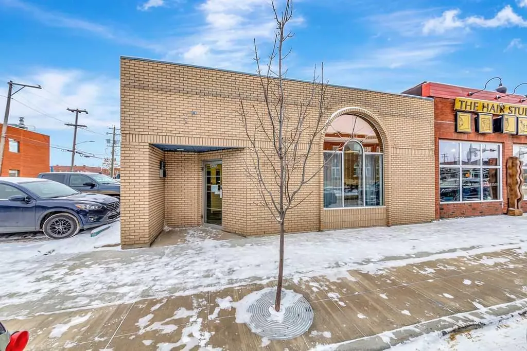 4921/4925 50 Street Lloydminster SK S9V 0N1