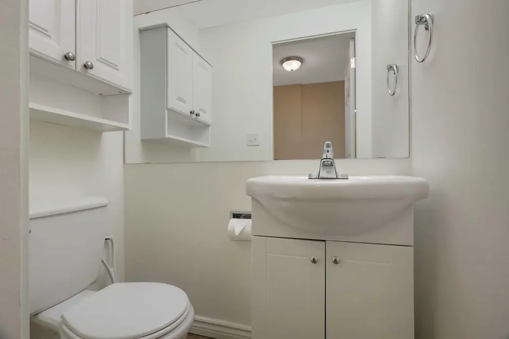 15 Stanton Street Red Deer AB T4N 0B9