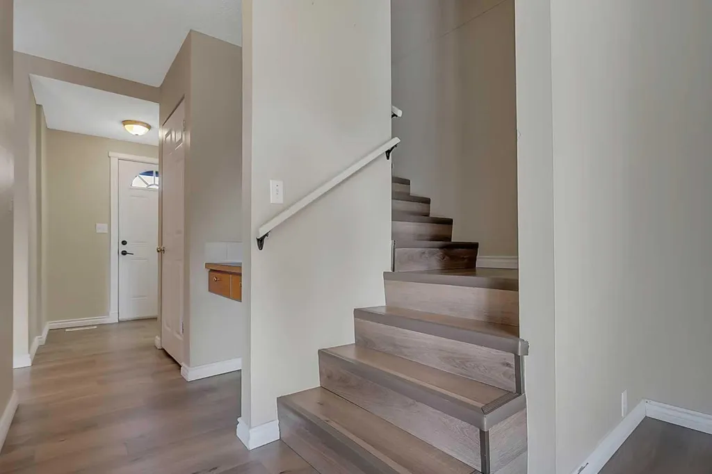 15 Stanton Street Red Deer AB T4N 0B9