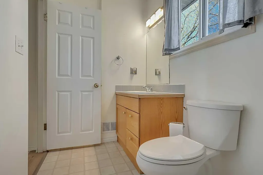 15 Stanton Street Red Deer AB T4N 0B9