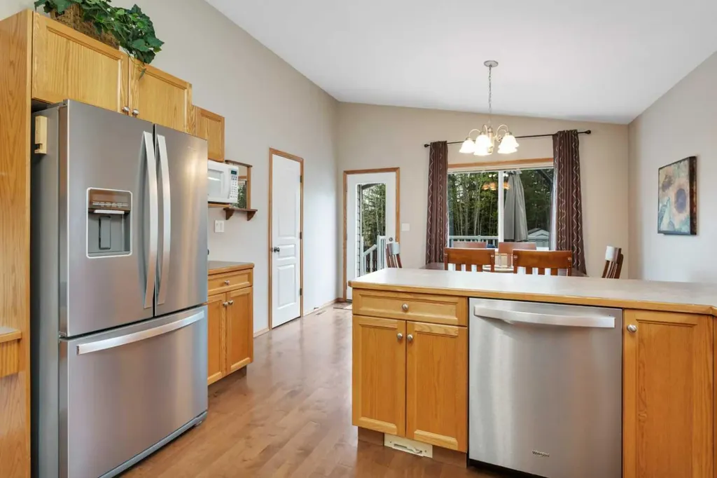 6003 43 Avenue Close Rocky Mountain House AB T4T 1W3