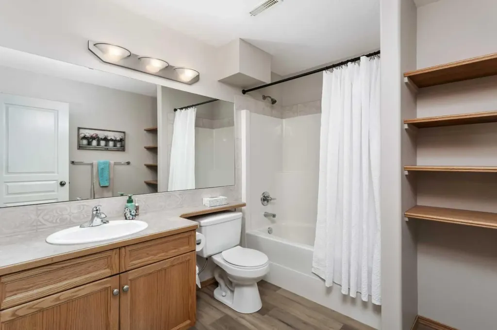 6003 43 Avenue Close Rocky Mountain House AB T4T 1W3