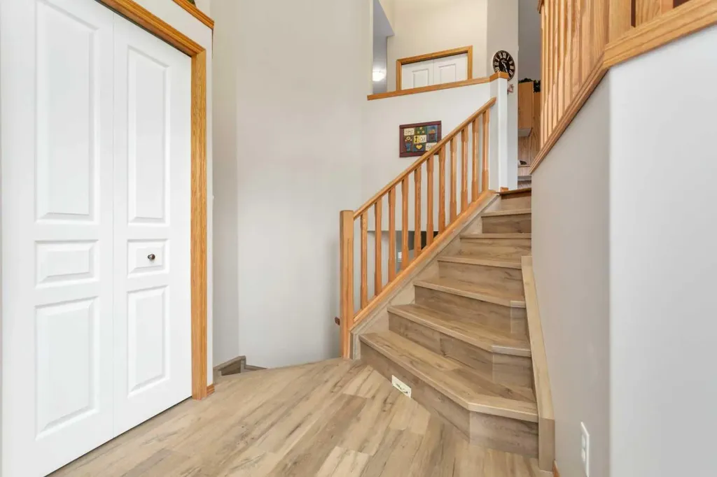 6003 43 Avenue Close Rocky Mountain House AB T4T 1W3