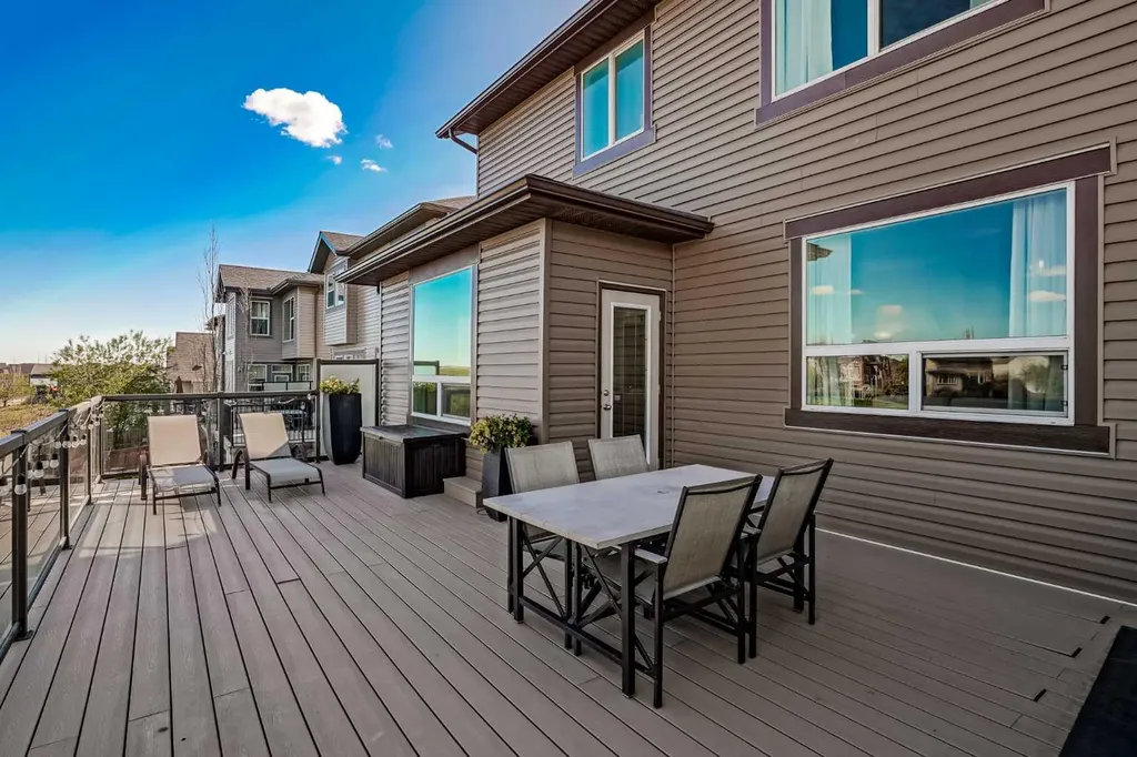 90 Sage Hill Way NW Calgary AB T3R 0H3