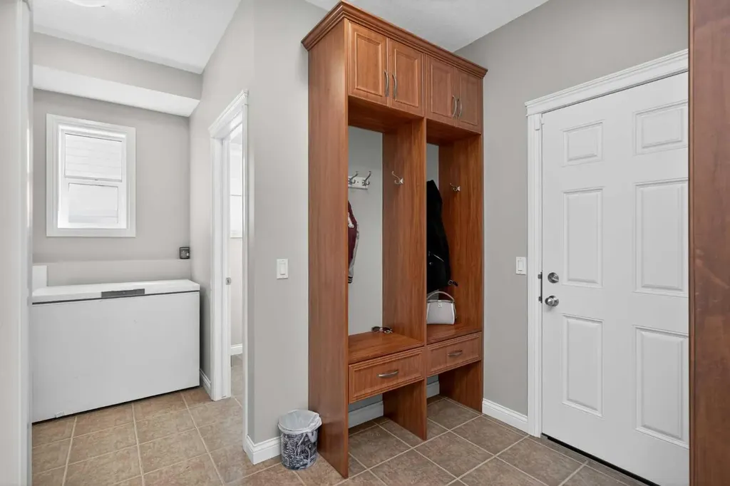 90 Sage Hill Way NW Calgary AB T3R 0H3