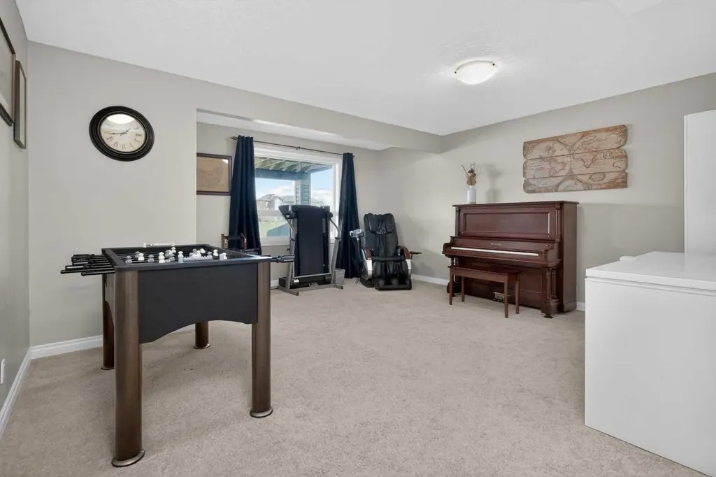 90 Sage Hill Way NW Calgary AB T3R 0H3