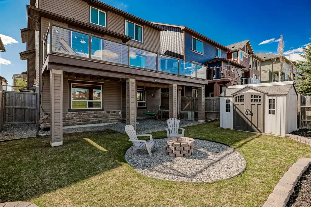 90 Sage Hill Way NW Calgary AB T3R 0H3