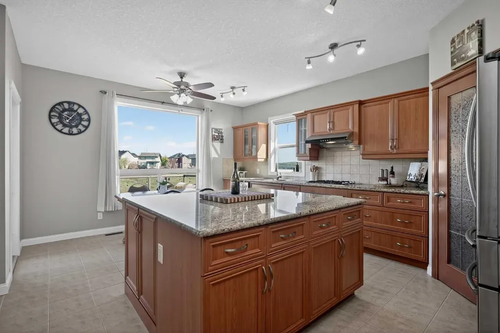 90 Sage Hill Way NW Calgary AB T3R 0H3