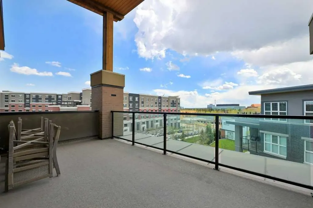 145 Burma Star Road SW Calgary AB t3e8a8