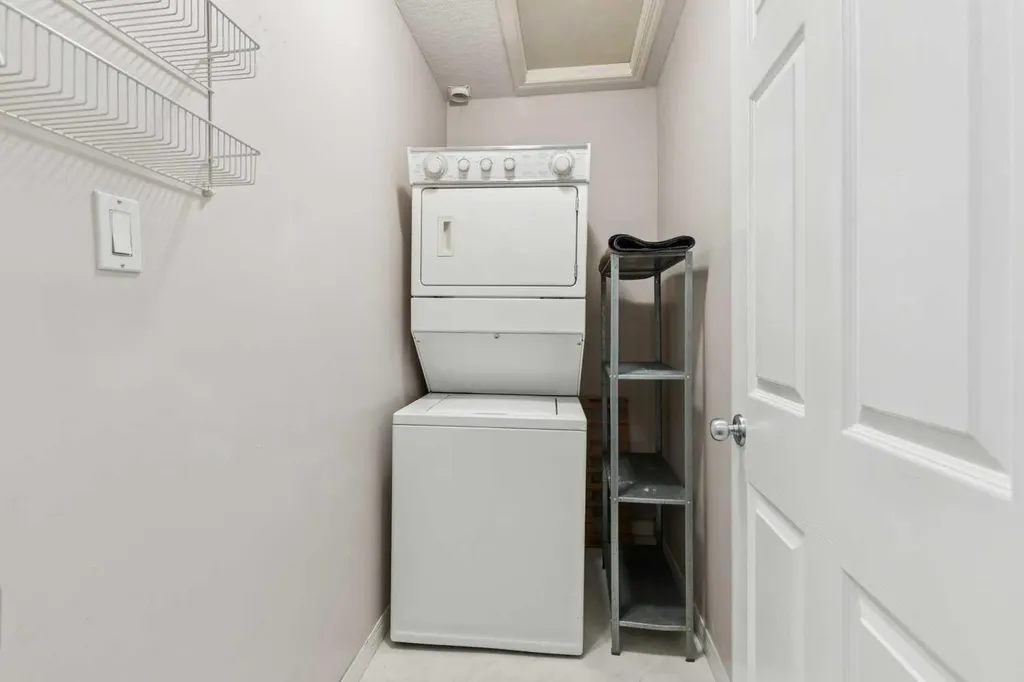 638 Meredith Road NE Calgary AB T2E 5A8