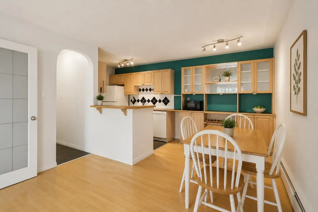 638 Meredith Road NE Calgary AB T2E 5A8