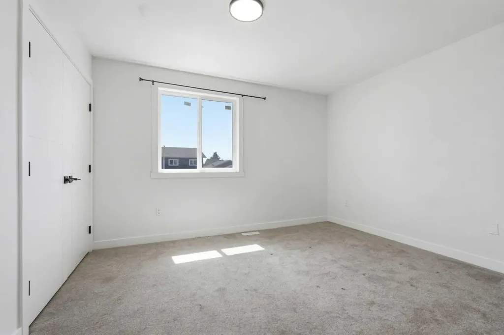 58 Taraglen Road NE Calgary AB T3J 2N5