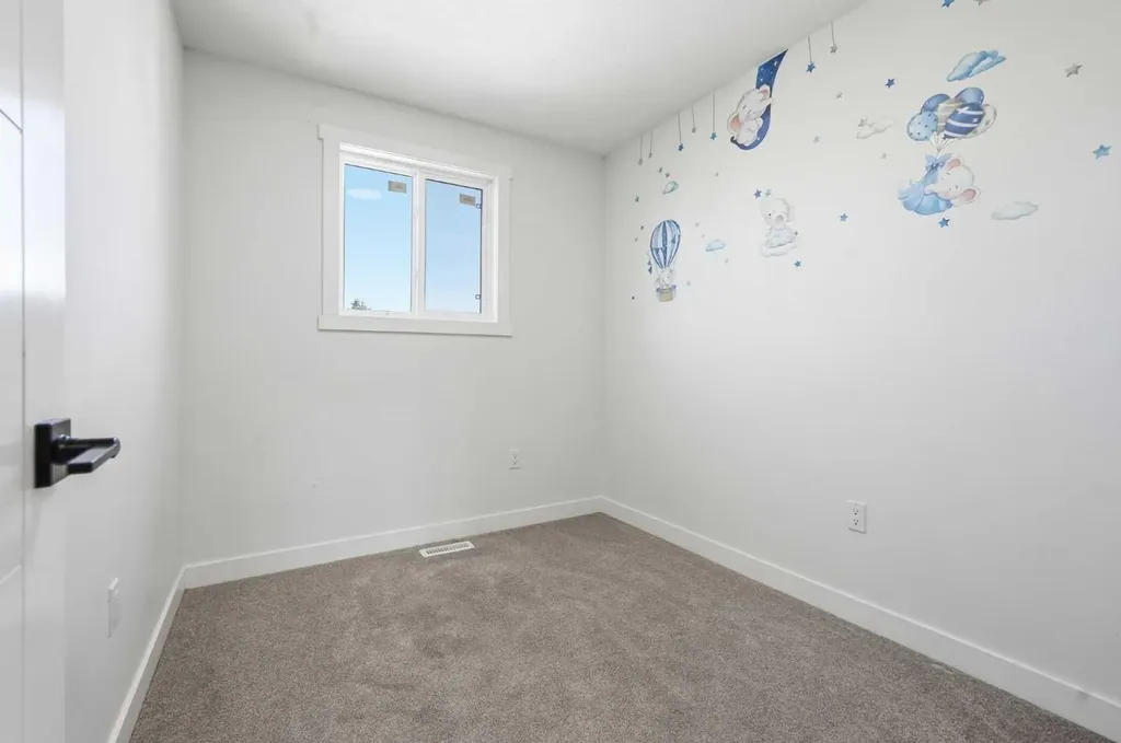 58 Taraglen Road NE Calgary AB T3J 2N5