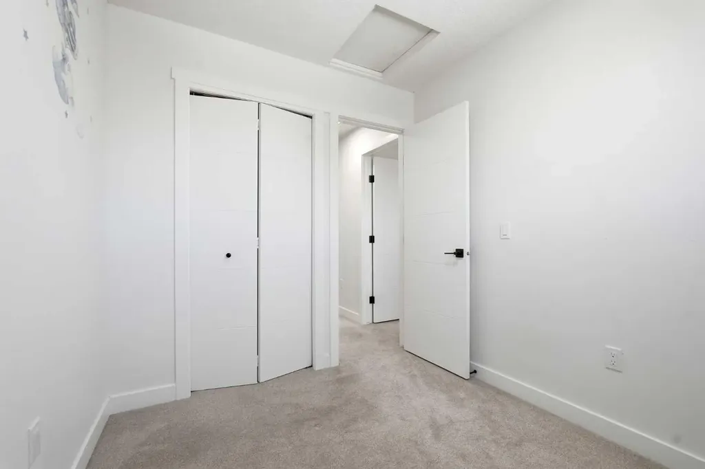 58 Taraglen Road NE Calgary AB T3J 2N5