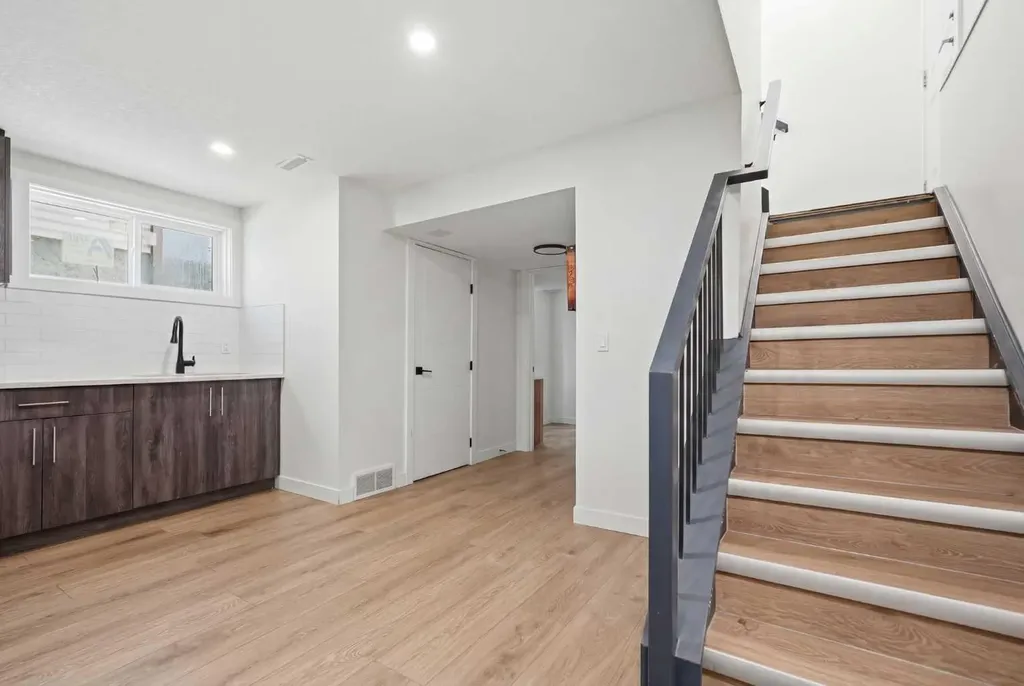 58 Taraglen Road NE Calgary AB T3J 2N5