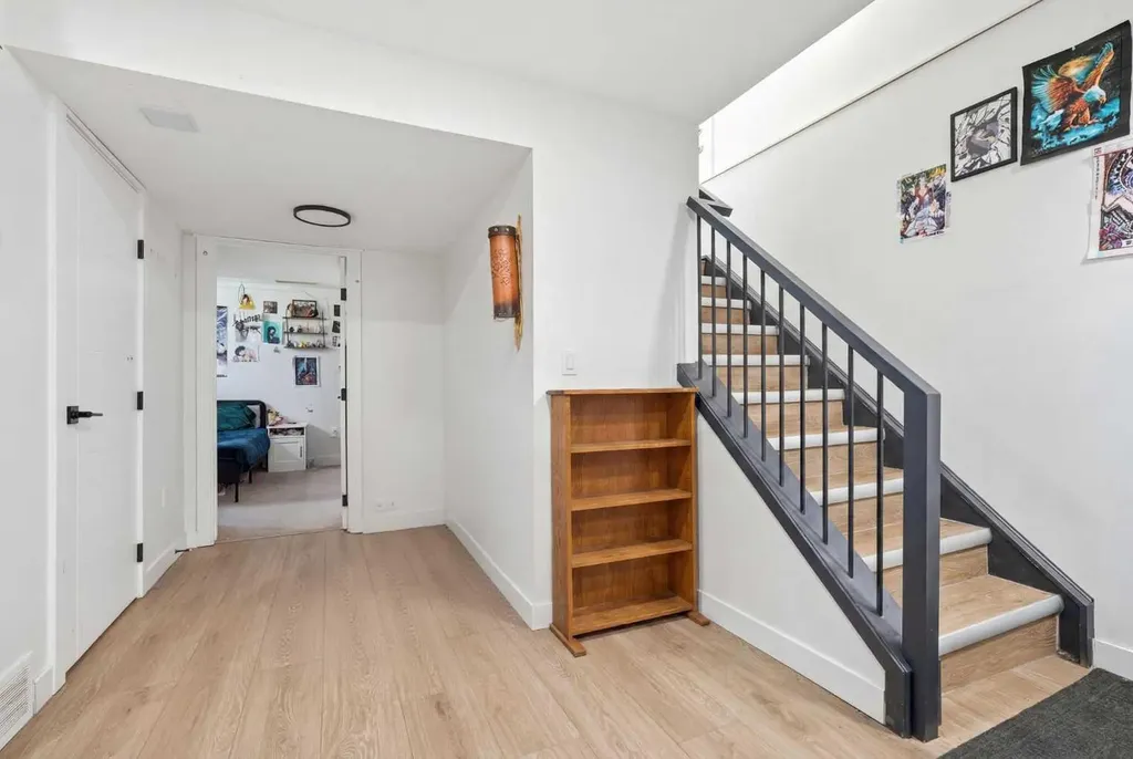 58 Taraglen Road NE Calgary AB T3J 2N5
