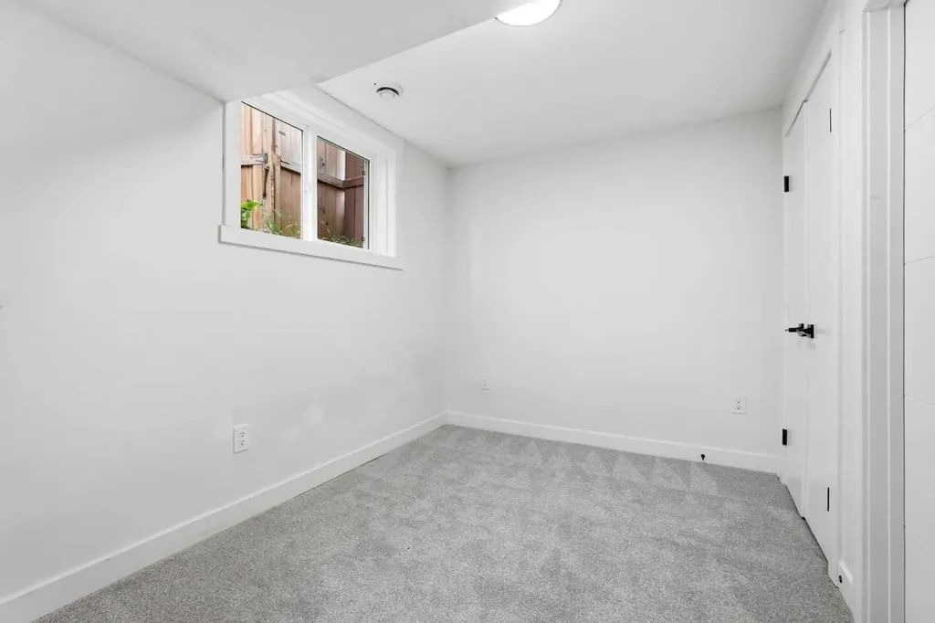 58 Taraglen Road NE Calgary AB T3J 2N5