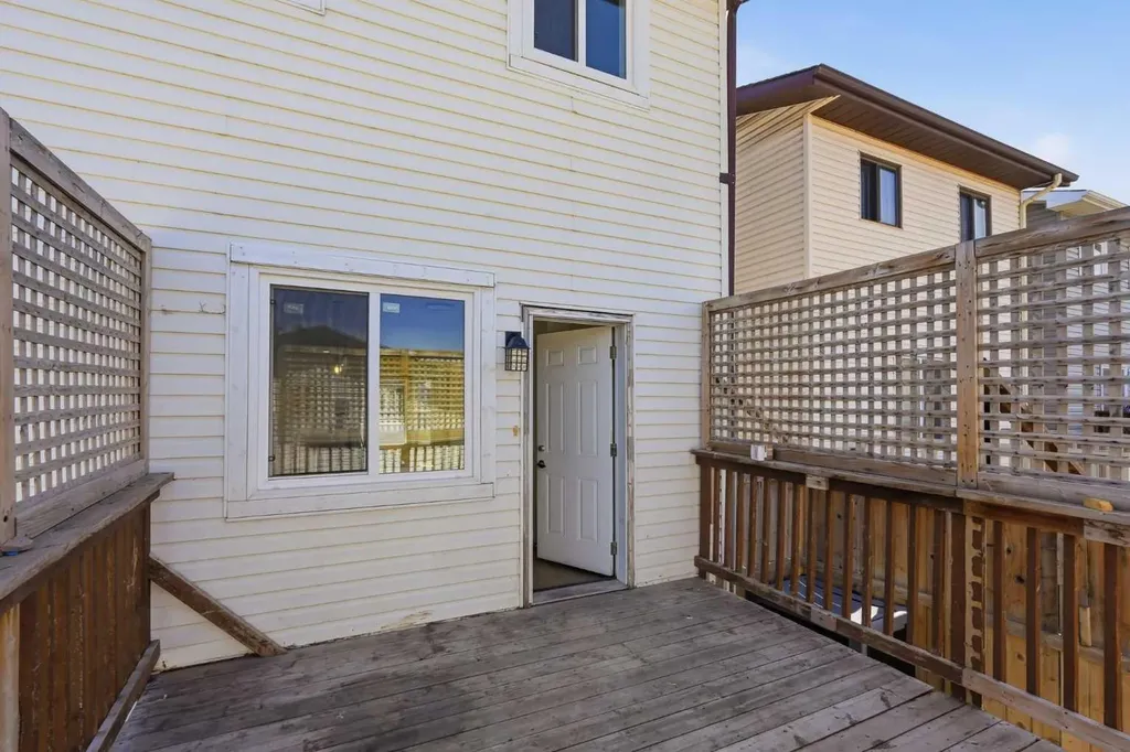 58 Taraglen Road NE Calgary AB T3J 2N5