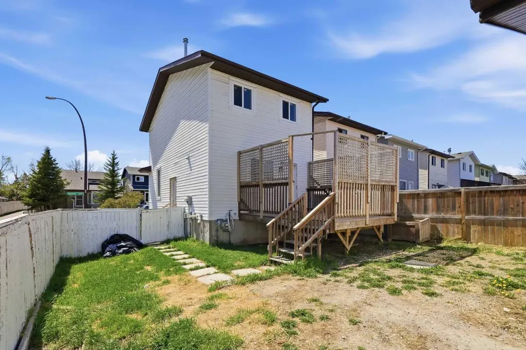 58 Taraglen Road NE Calgary AB T3J 2N5