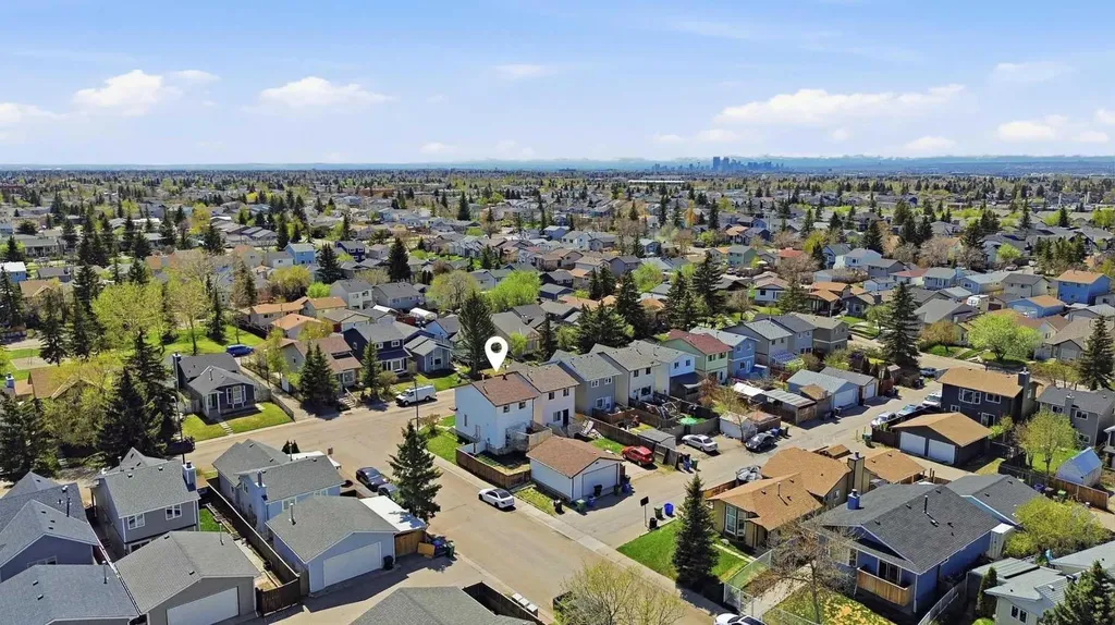 58 Taraglen Road NE Calgary AB T3J 2N5