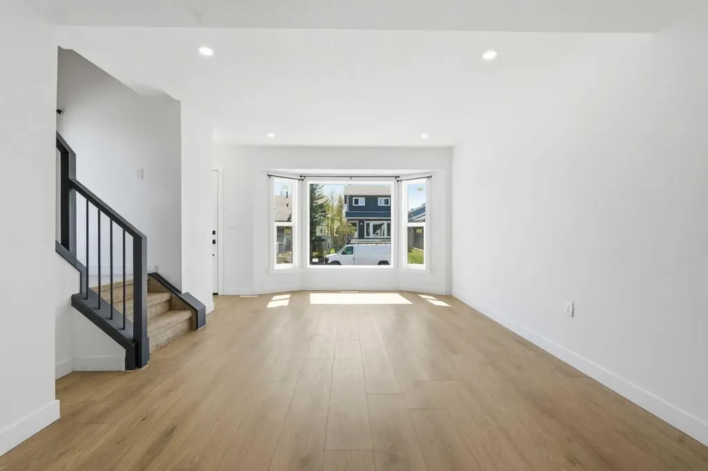 58 Taraglen Road NE Calgary AB T3J 2N5