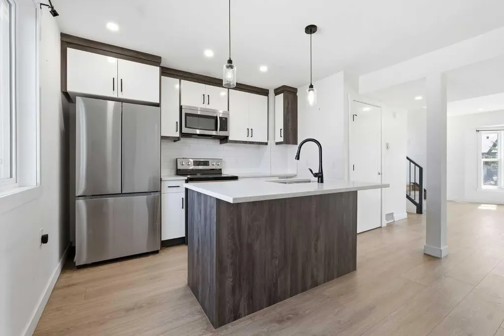 58 Taraglen Road NE Calgary AB T3J 2N5