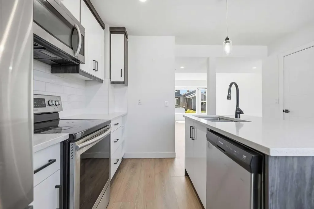 58 Taraglen Road NE Calgary AB T3J 2N5