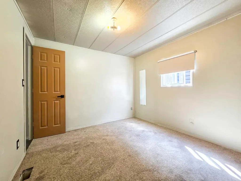 6726 17 Avenue Coleman AB T0K0M0