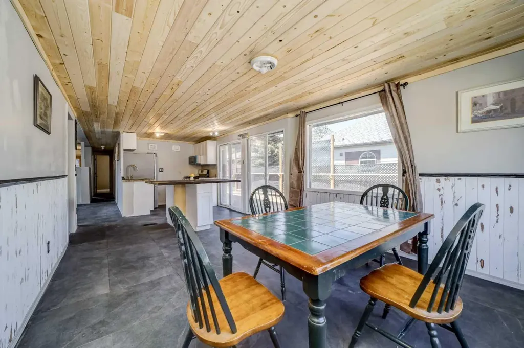 6726 17 Avenue Coleman AB T0K0M0