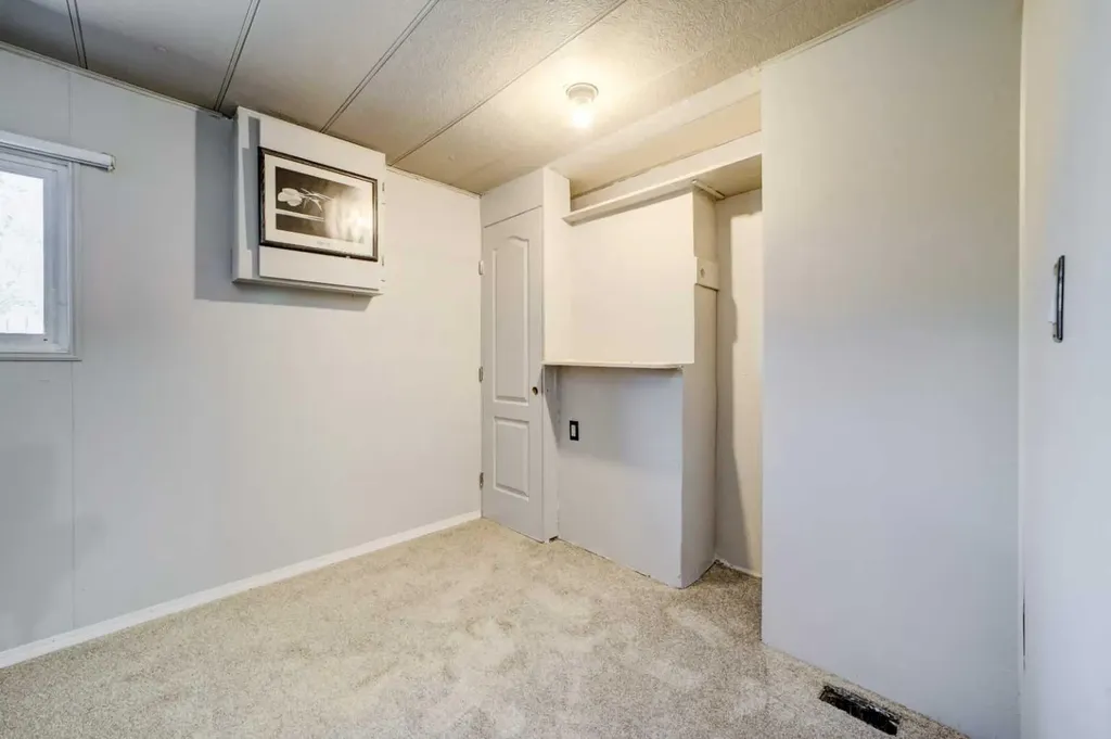 6726 17 Avenue Coleman AB T0K0M0