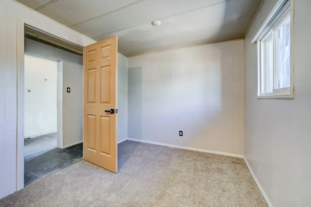 6726 17 Avenue Coleman AB T0K0M0
