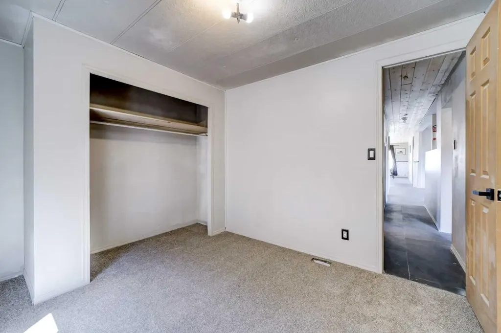 6726 17 Avenue Coleman AB T0K0M0
