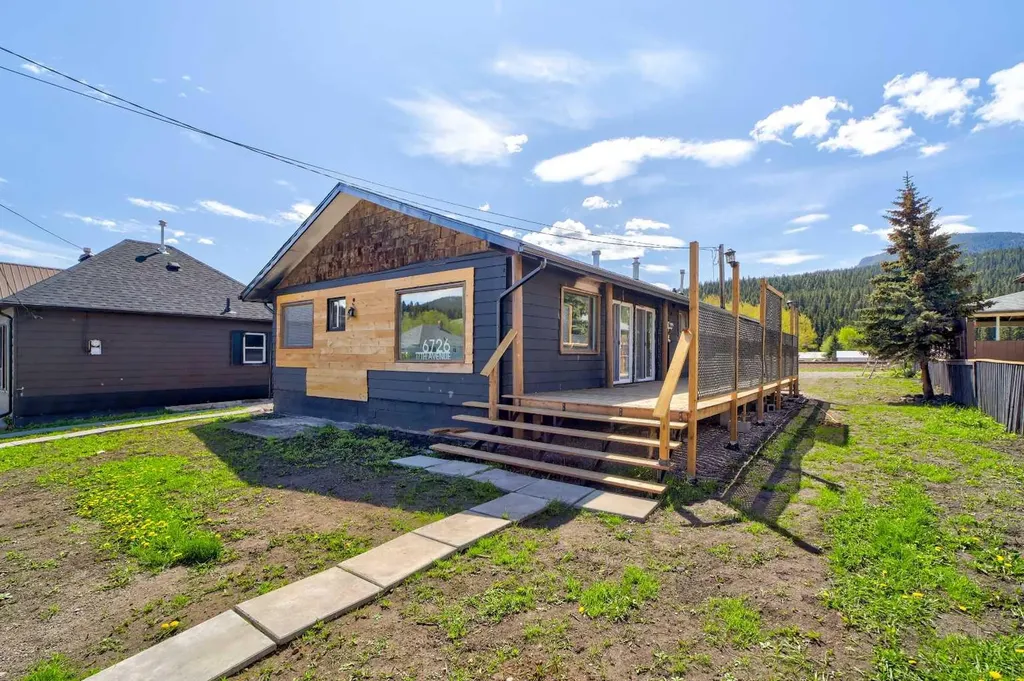 6726 17 Avenue Coleman AB T0K0M0