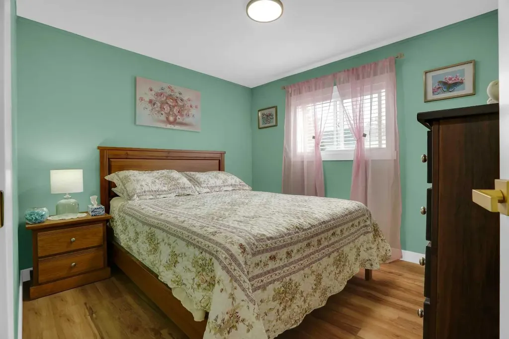 118 Heritage Drive Okotoks AB T1S1M4