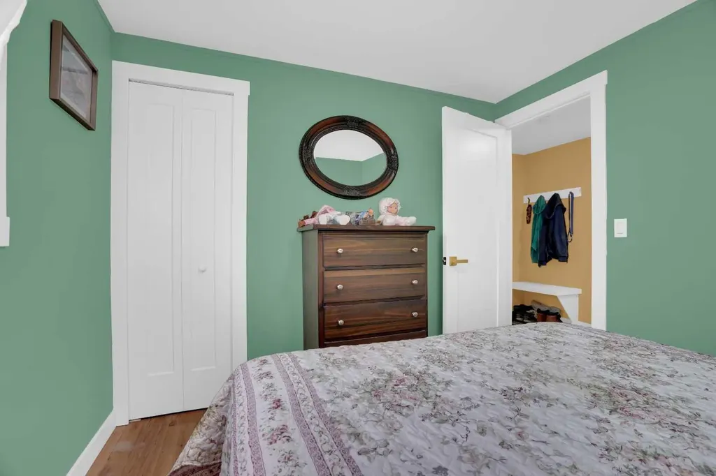 118 Heritage Drive Okotoks AB T1S1M4