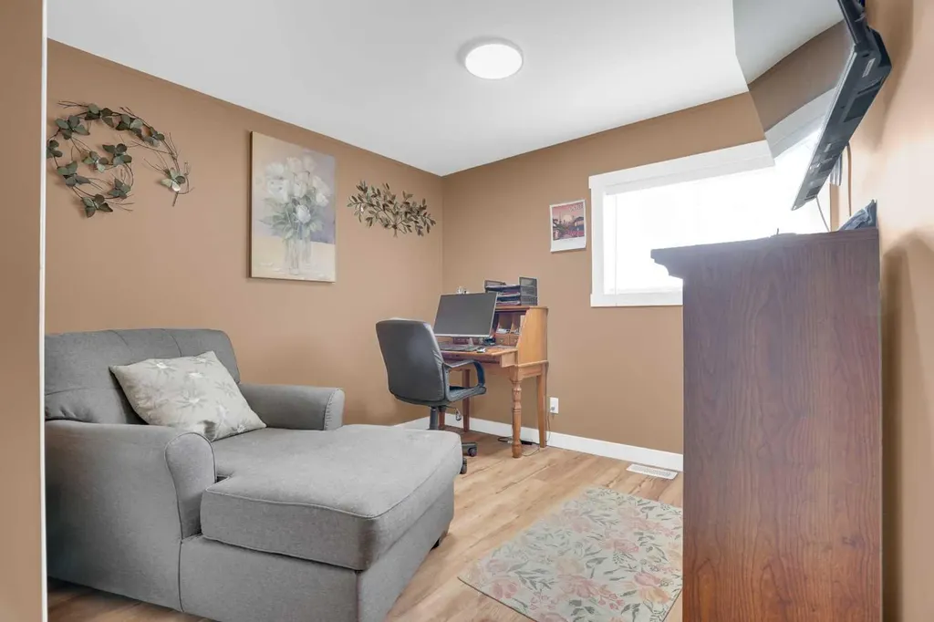 118 Heritage Drive Okotoks AB T1S1M4