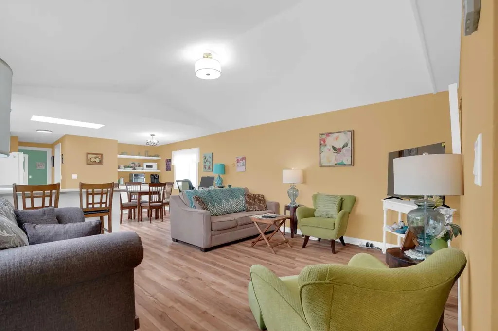 118 Heritage Drive Okotoks AB T1S1M4