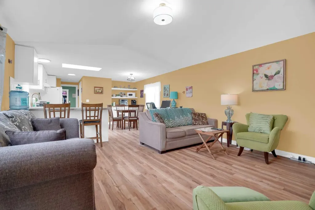 118 Heritage Drive Okotoks AB T1S1M4