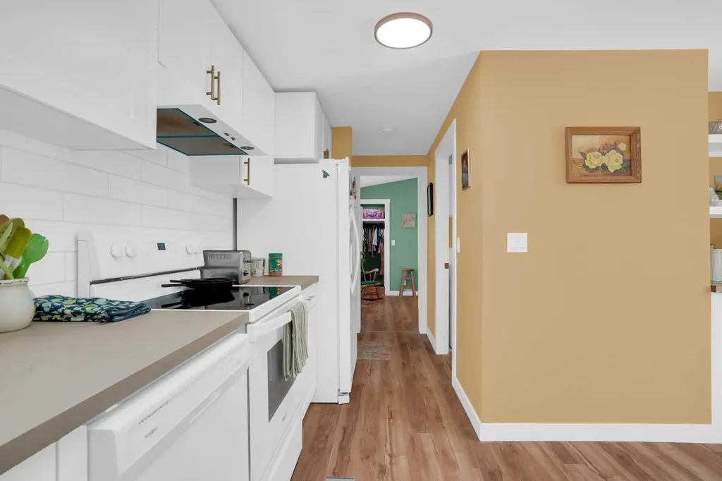 118 Heritage Drive Okotoks AB T1S1M4