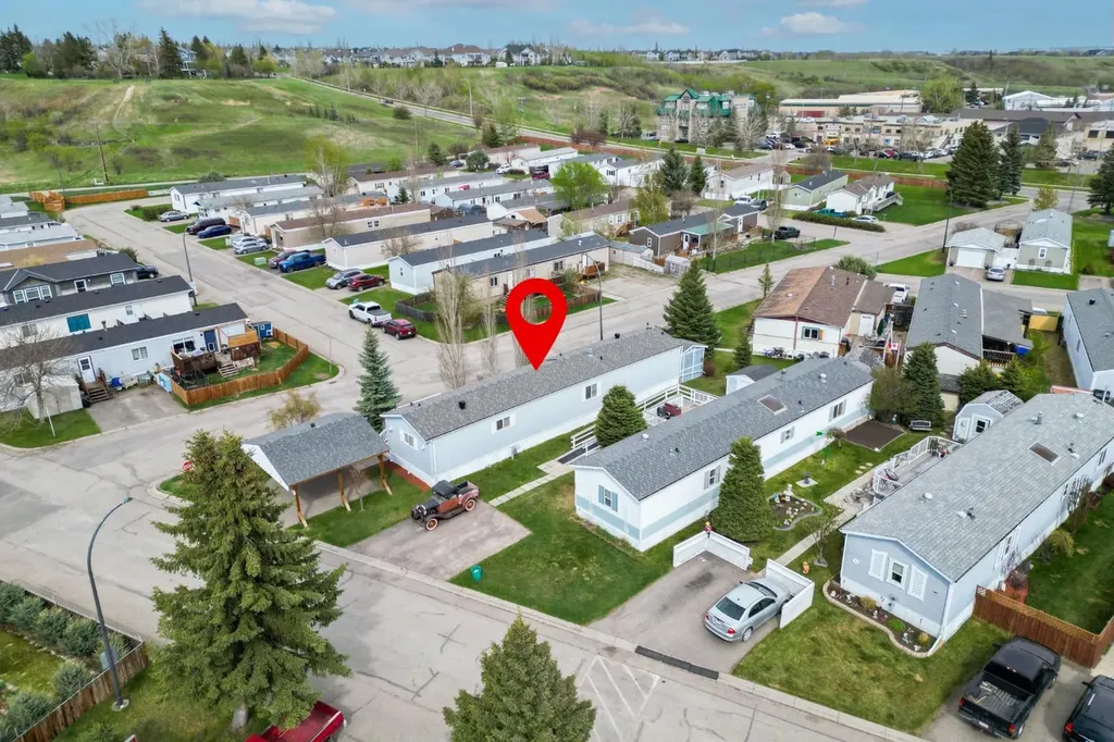 118 Heritage Drive Okotoks AB T1S1M4