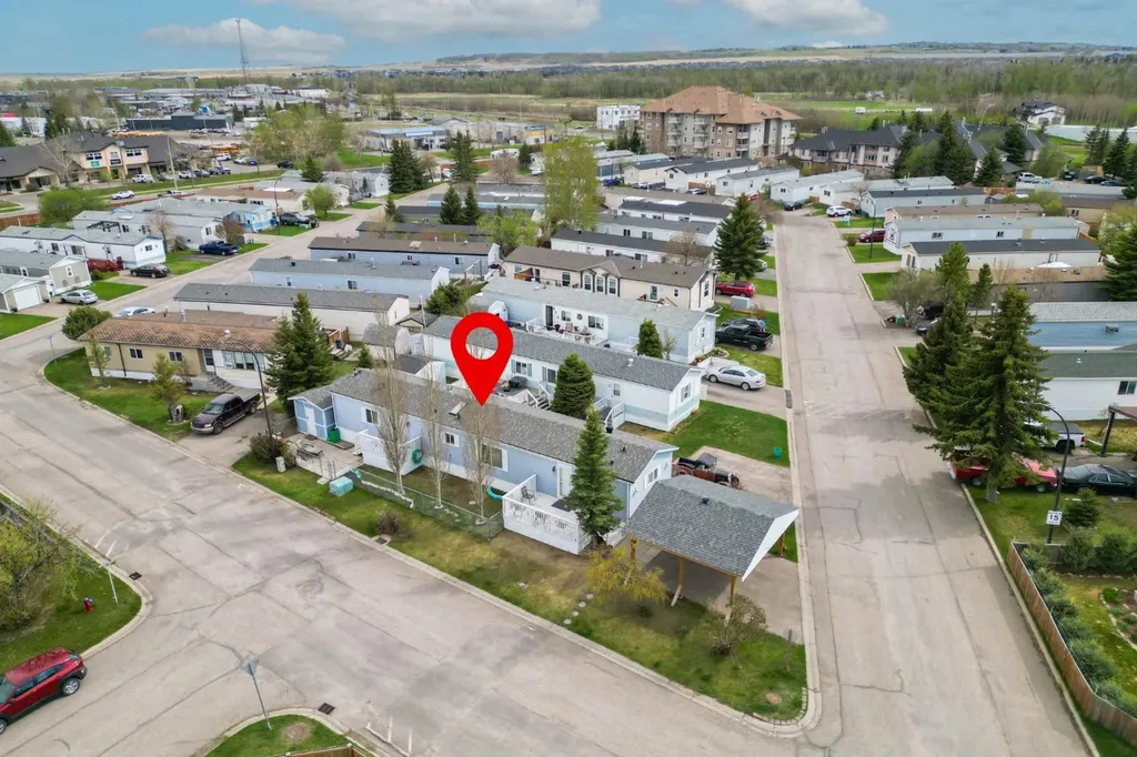 118 Heritage Drive Okotoks AB T1S1M4