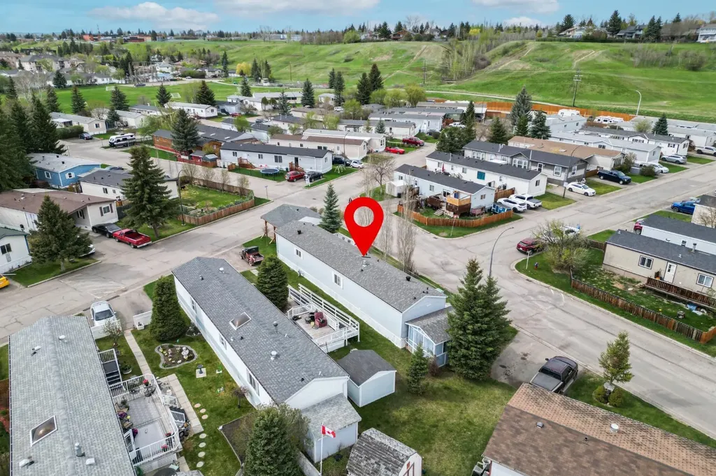 118 Heritage Drive Okotoks AB T1S1M4
