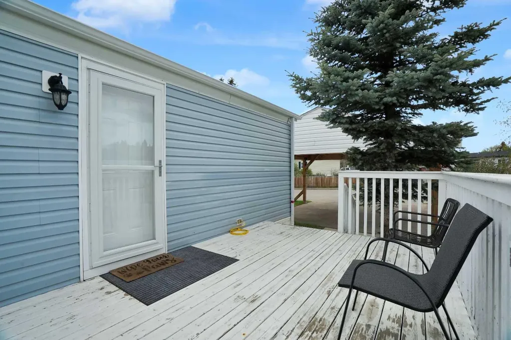 118 Heritage Drive Okotoks AB T1S1M4